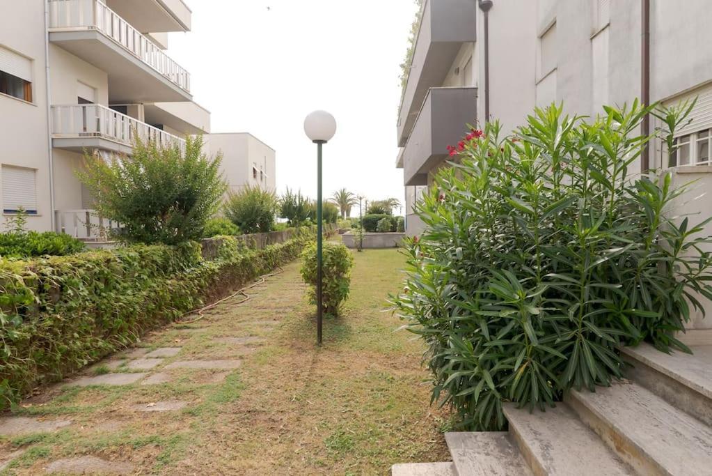 Appartamento Incantevole 2 Fronte Mare Villa Rosa Di Martinsicuro Kültér fotó